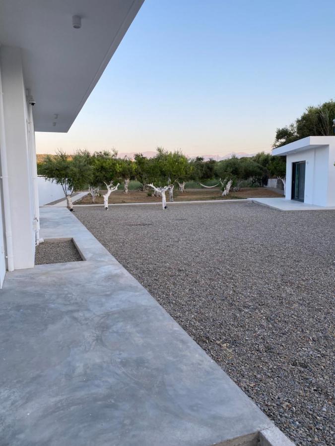 Lefko Apartments Tavronitis  Bagian luar foto